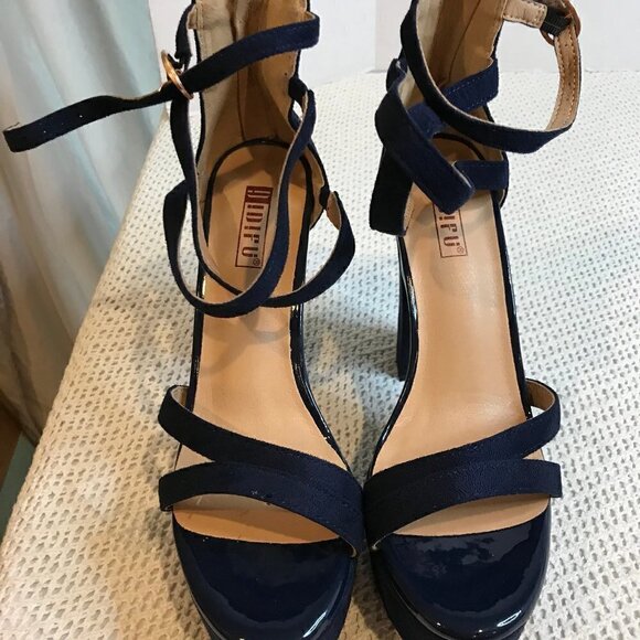IDIFU Shoes - Idifu Women's Chunky High Heel Sandal Strappy Open Toe Ankle Strap Size 6.5 NEW